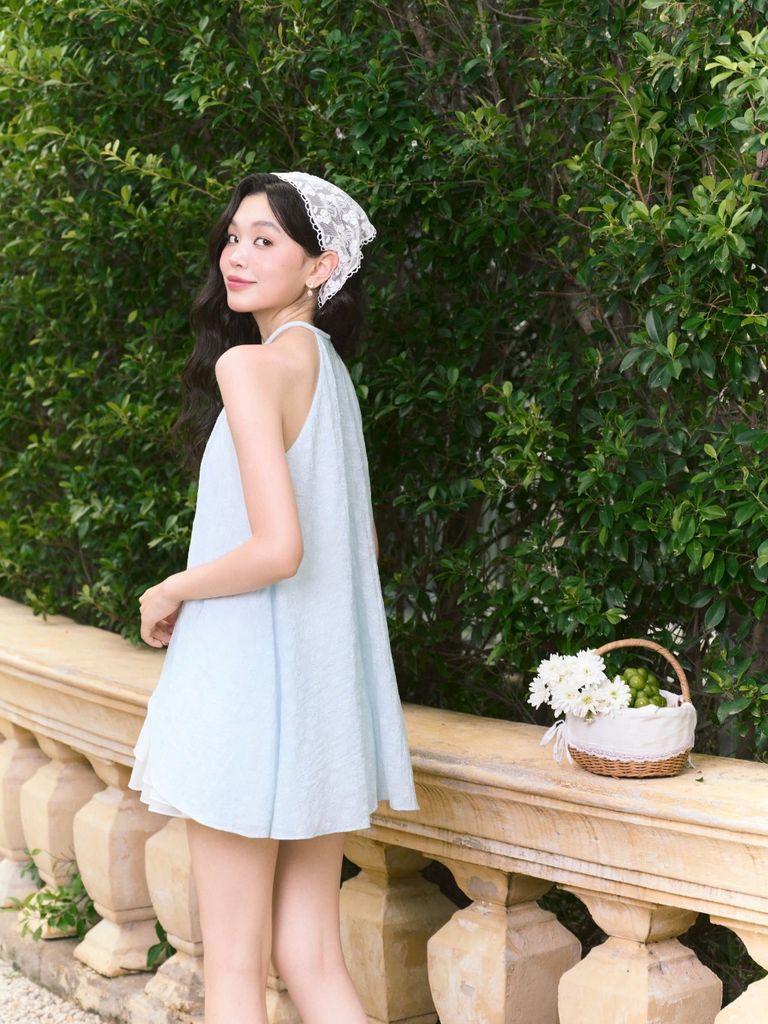 GOUT DE JUN Váy Nữ Cổ Yếm Chất Voan Xốp Rũ Mềm FEWSY DRESS Đầm Form Suông Thanh Lịch