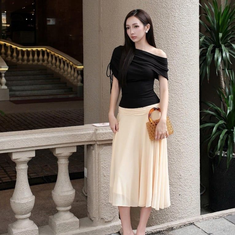 GOUT DE JUN Áo Kiểu Lệch Vai Nhún Rút Dây LARIM Áo Nữ Trễ Vai Ôm Body Co Giãn Tôn Dáng FGBA2606165