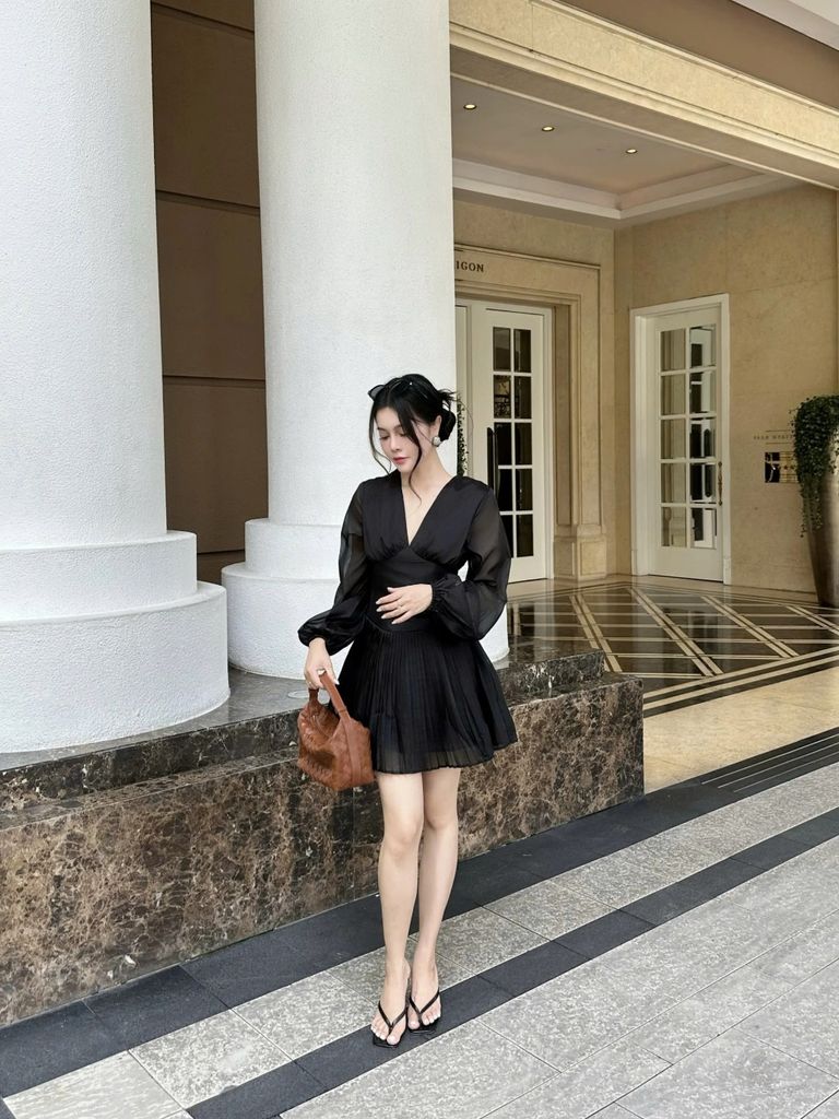Đầm Nữ CHEIROS DRESS Cổ V Xếp Ly Dáng Xòe Tôn Eo Thanh Lịch GOUT DE JUN