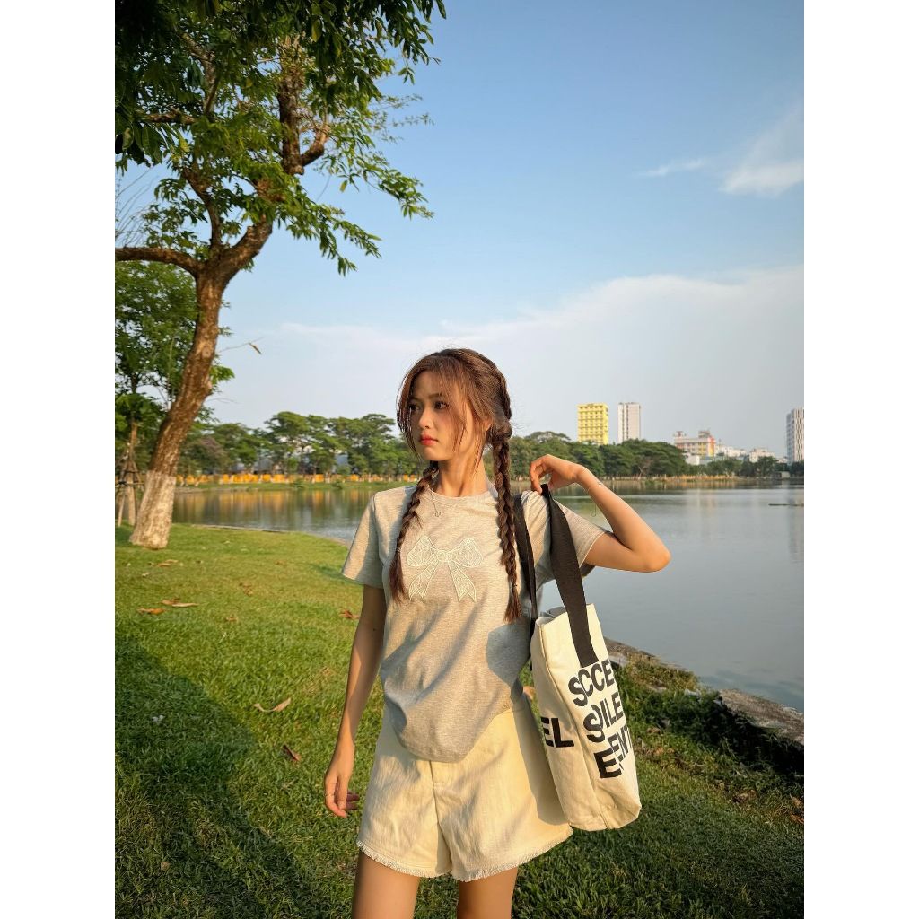 Quần Shorts Nữ Lưng Cao Kaki Năng Động Thêu Nơ- RUBER SHORTS - Goût De Jun