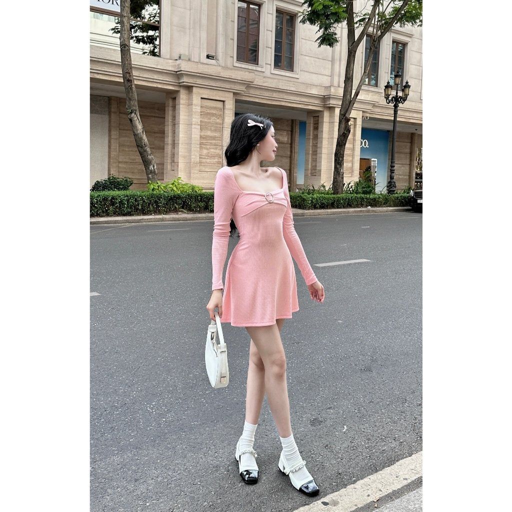Đầm Body Nữ Tay Dài Cổ Vuông Tôn Dáng Năng Động - GONA DRESS - GOÛT DE JUN