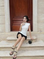 Áo Nữ YLANI Form Ôm Tay Ngắn Cổ Tròn GOÛT DE JUN