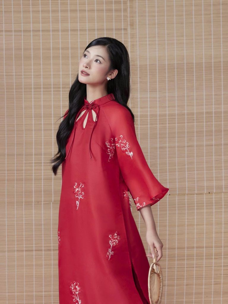 (Bán Lẻ) Set Áo Dài Nữ CÁT TƯỜNG Dáng Suông Vải Voan Thêu Hoa Cổ Cao Tay Lỡ Và Quần Lụa Dài Ống Rộng GOÛT DE JUN