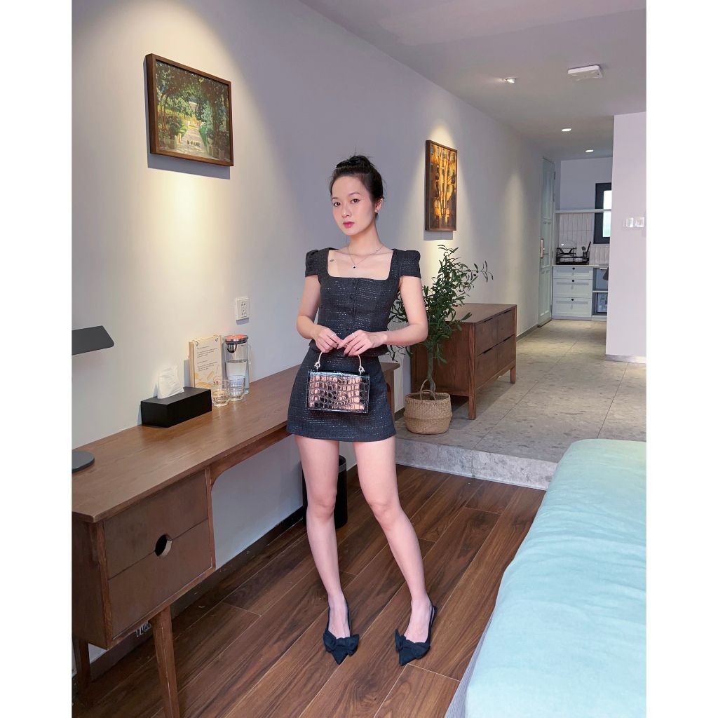 Set Áo Cổ Vuông Cánh Tiên Và Chân Váy Chữ A Chất Liệu Tweed Ánh Kim ( Bán Lẻ ) - REIKY SET - GOÛT DE JUN