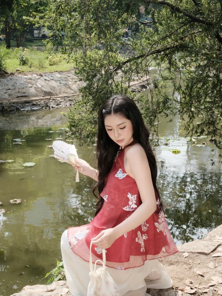 Áo Nữ BÍCH LẠC Cổ Yếm Phối Tầng Nữ Tính GOÛT DE JUN