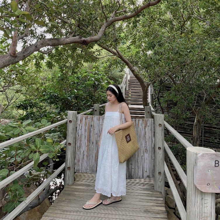 Đầm Maxi Nữ Hai Dây Họa Tiết Nổi LESI DRESS - GOÛT DE JUN