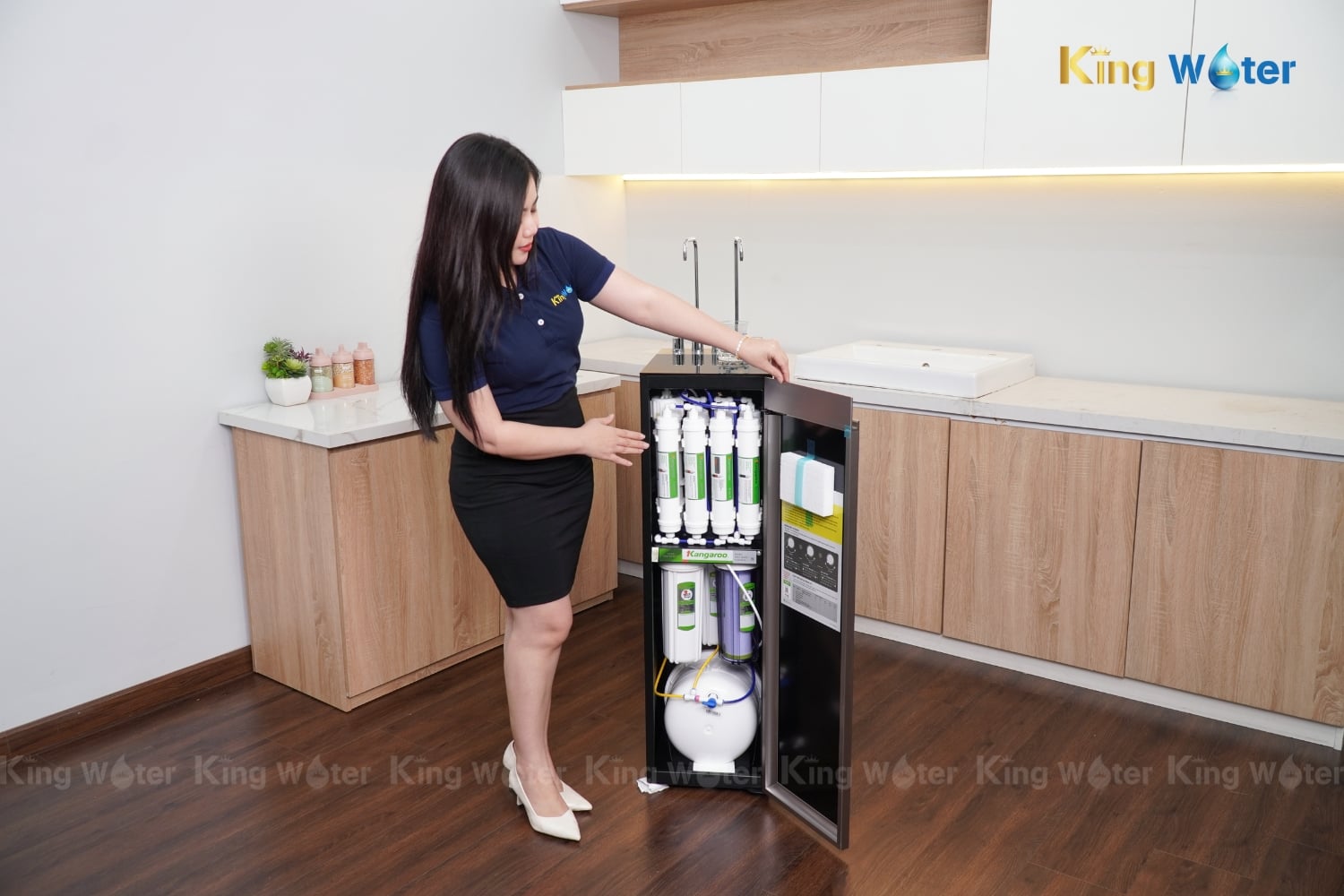 Máy Lọc Nước RO Nóng Lạnh Hydrogen Kangaroo Sumire KG11A16 | Tủ Đứng 11 Lõi