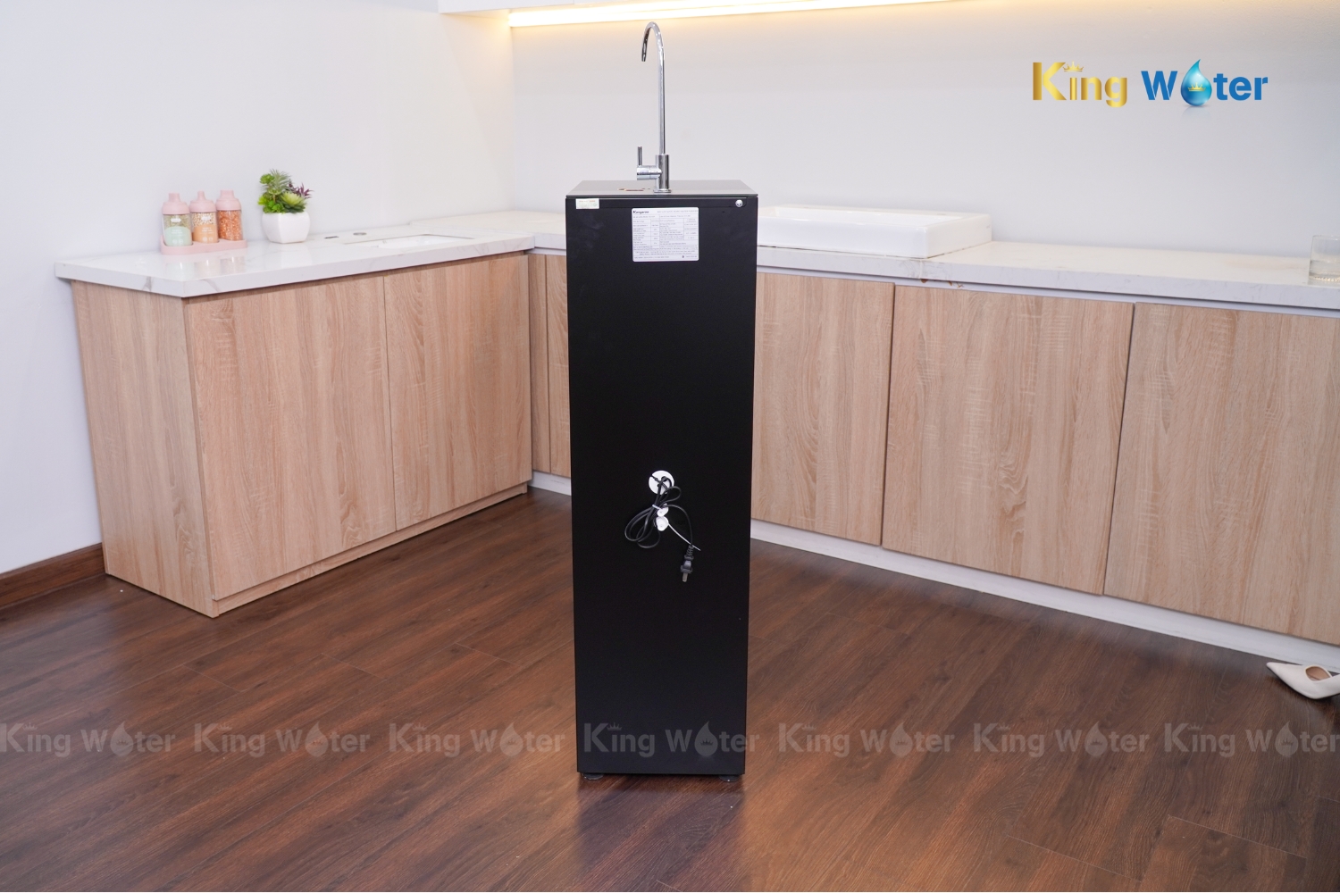 Máy Lọc Nước RO Hydrogen Kangaroo Sumire KG100H | Tủ Đứng 11 Lõi