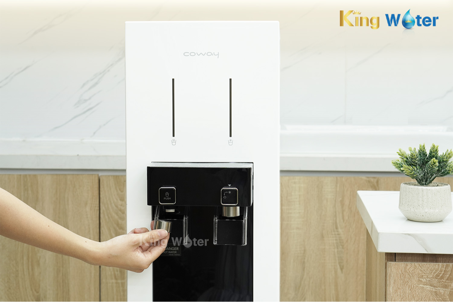 Máy Lọc Nước RO Nóng Lạnh Coway HARRY (CHP-590R) | Cây Đứng 04 Lõi