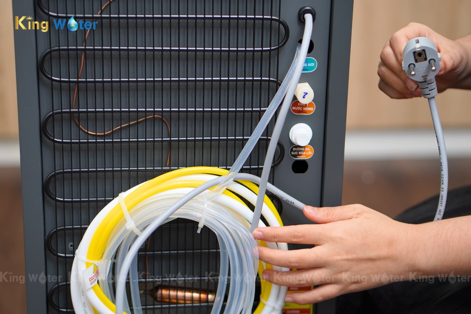 Máy Lọc Nước Nóng Lạnh Karofi KAD-M85 | Tủ Đứng 12 Lõi