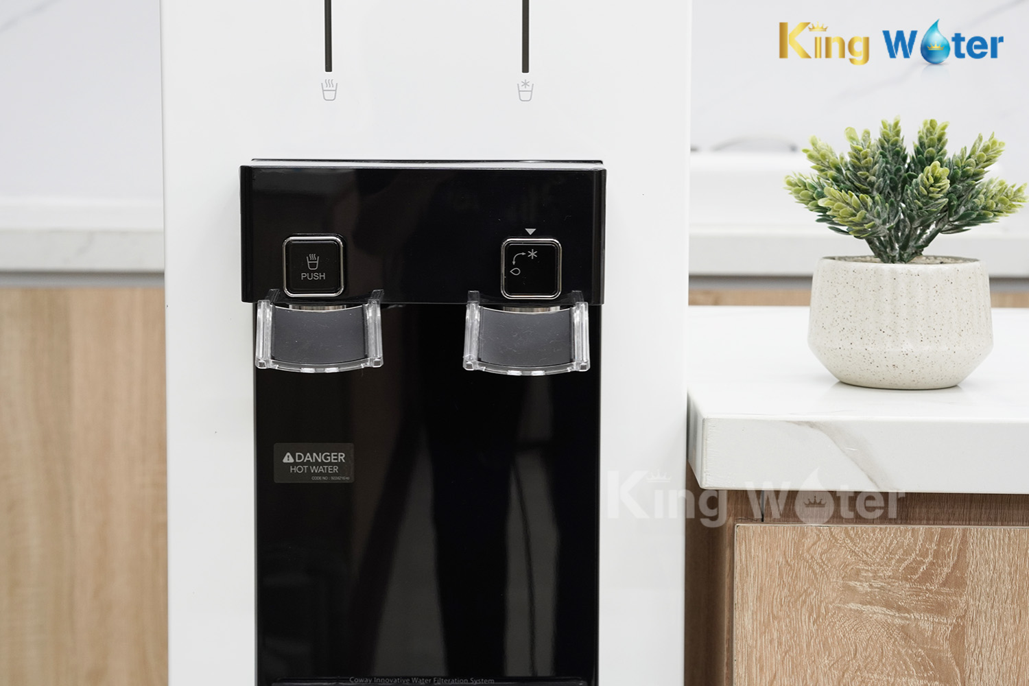 Máy Lọc Nước RO Nóng Lạnh Coway HARRY (CHP-590R) | Cây Đứng 04 Lõi