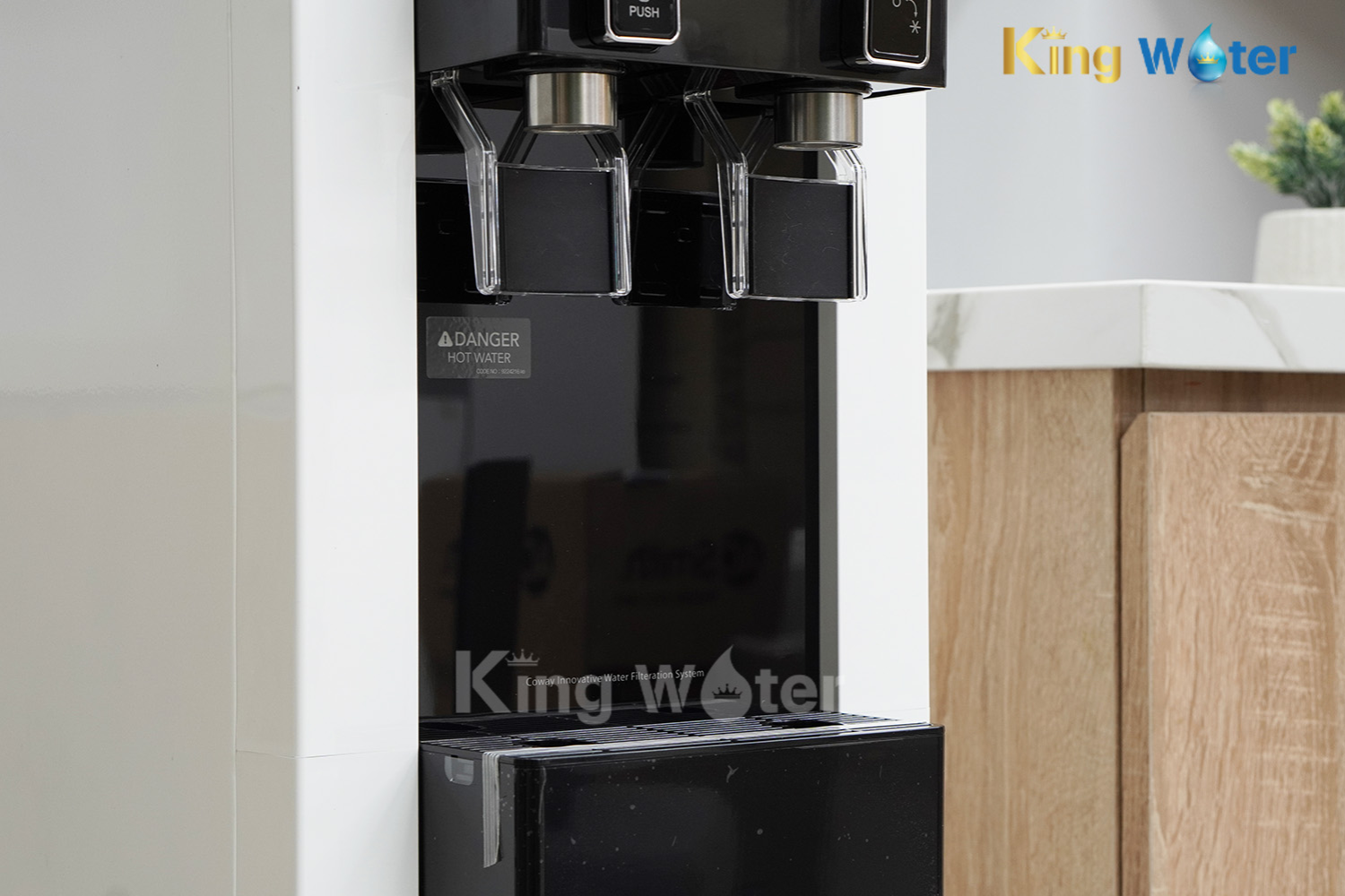 Máy Lọc Nước RO Nóng Lạnh Coway HARRY (CHP-590R) | Cây Đứng 04 Lõi