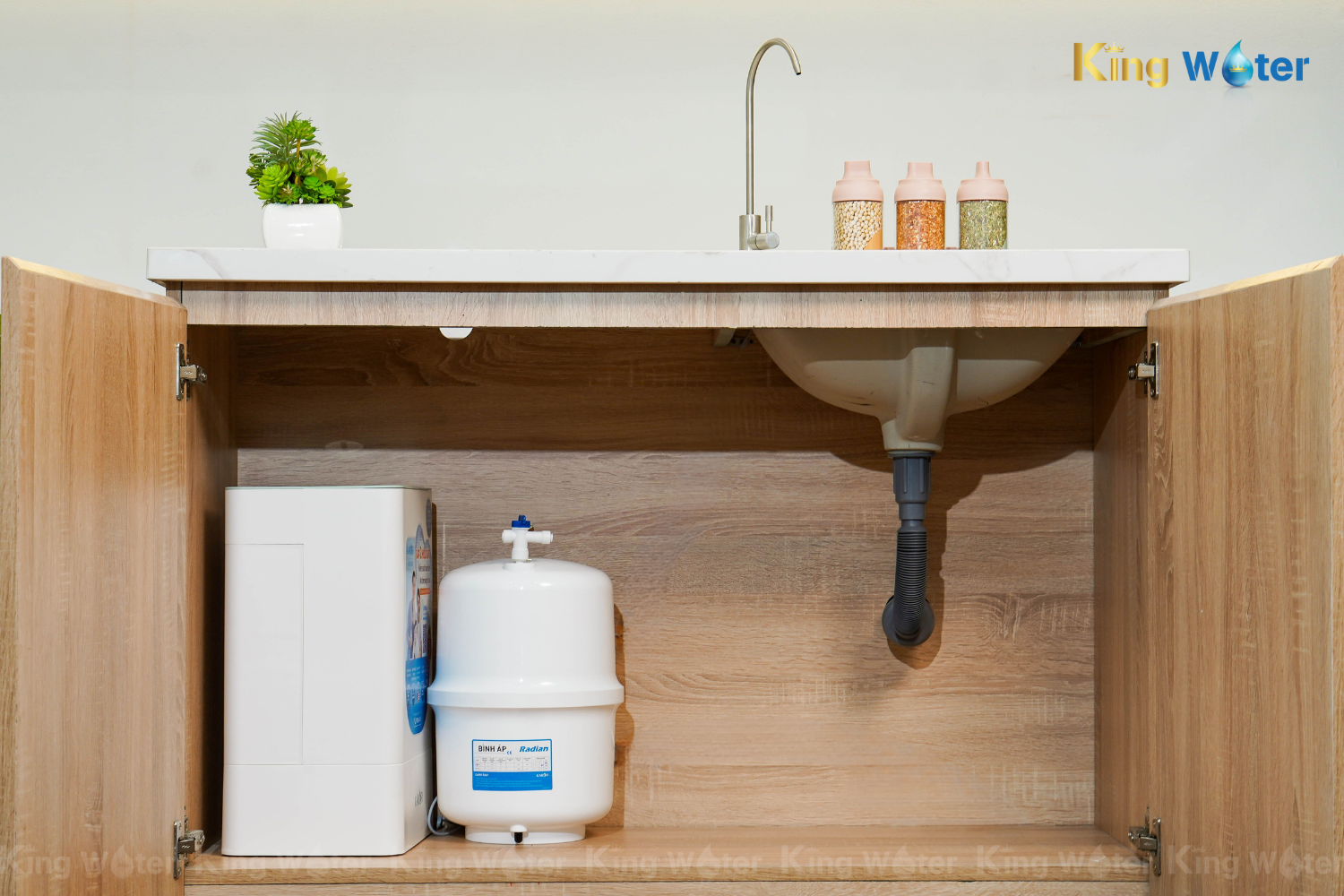 Máy Lọc Nước RO Karofi KAQ-U98 | Để Gầm 10 Lõi