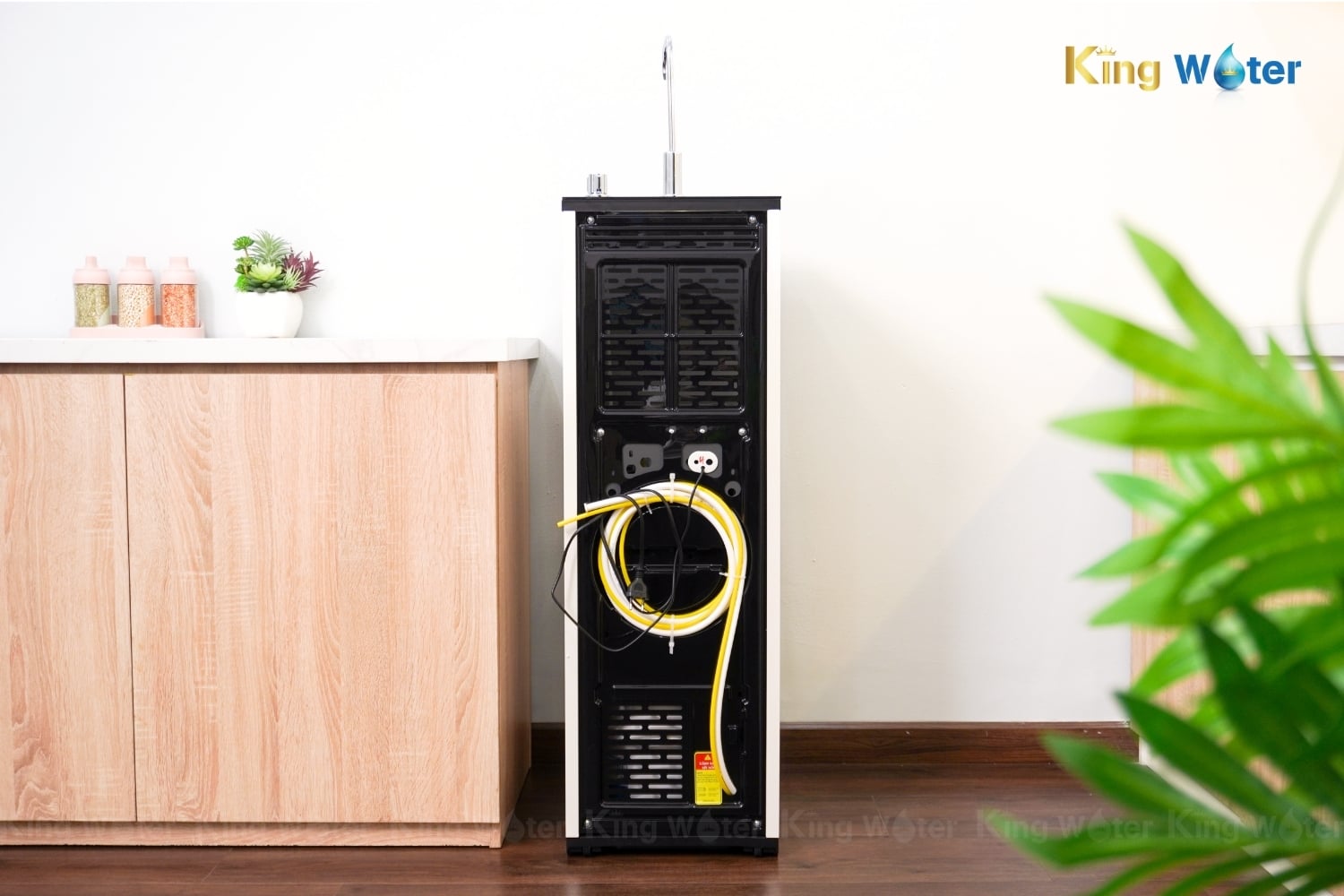 Máy lọc nước RO 10 lõi Karofi KAQ-D36