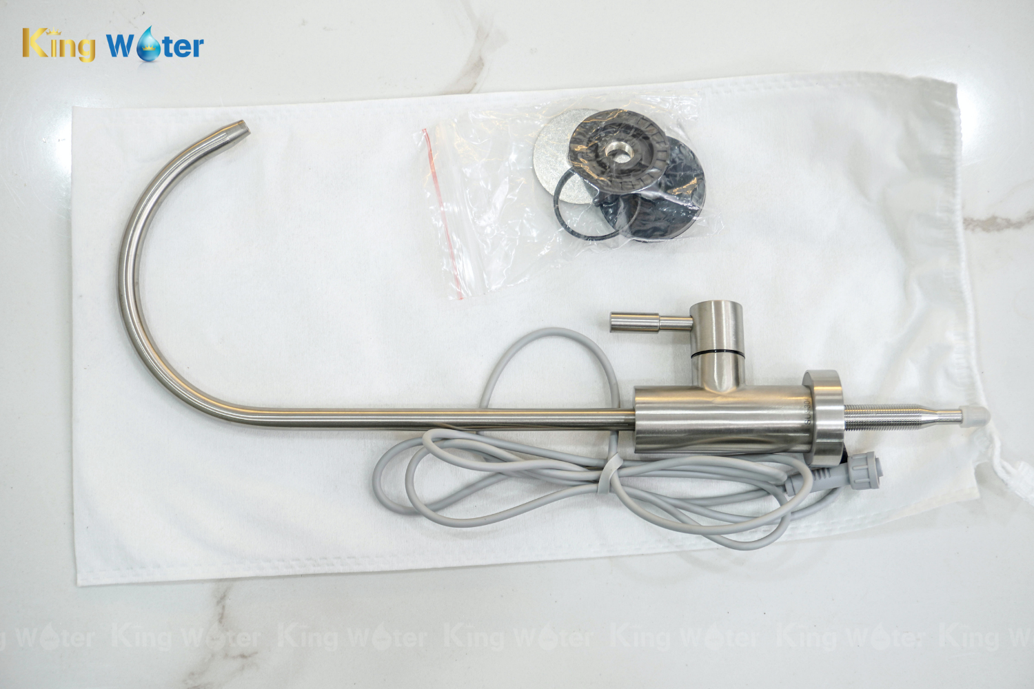 Máy Lọc Nước RO Karofi KAQ-U95 Pro | Để Gầm 10 Lõi