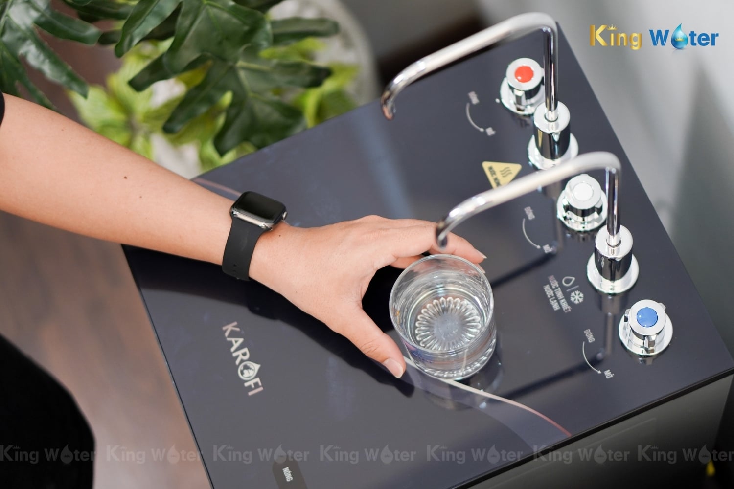 Máy Lọc Nước RO Nóng Lạnh Karofi KAD-D66S PRO | Tủ Đứng 11 Lõi