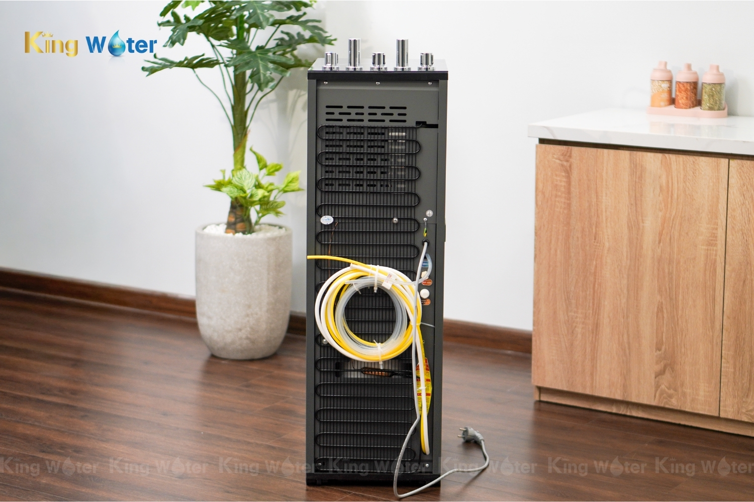 Máy Lọc Nước RO Nóng Lạnh Karofi KAD-D66S PRO | Tủ Đứng 11 Lõi