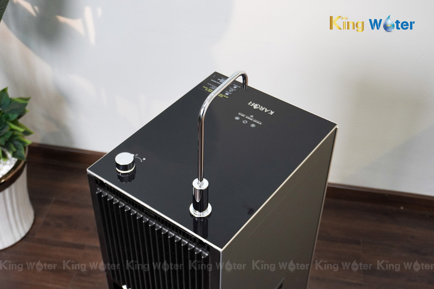 Máy Lọc Nước RO Karofi KAQ-L22 | Tủ Đứng 12 Lõi
