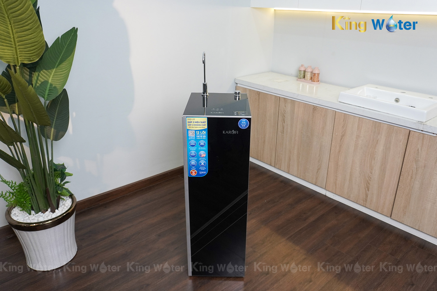 Máy Lọc Nước RO Karofi KAQ-L22 | Tủ Đứng 12 Lõi