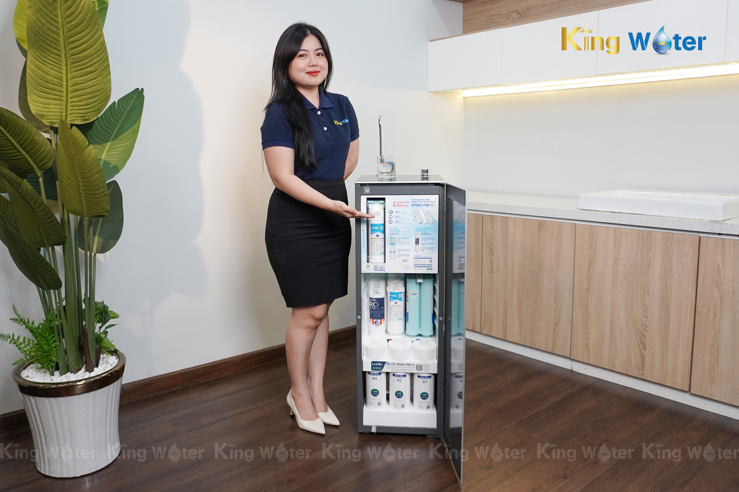 Máy Lọc Nước RO Karofi KAQ-L22 | Tủ Đứng 12 Lõi