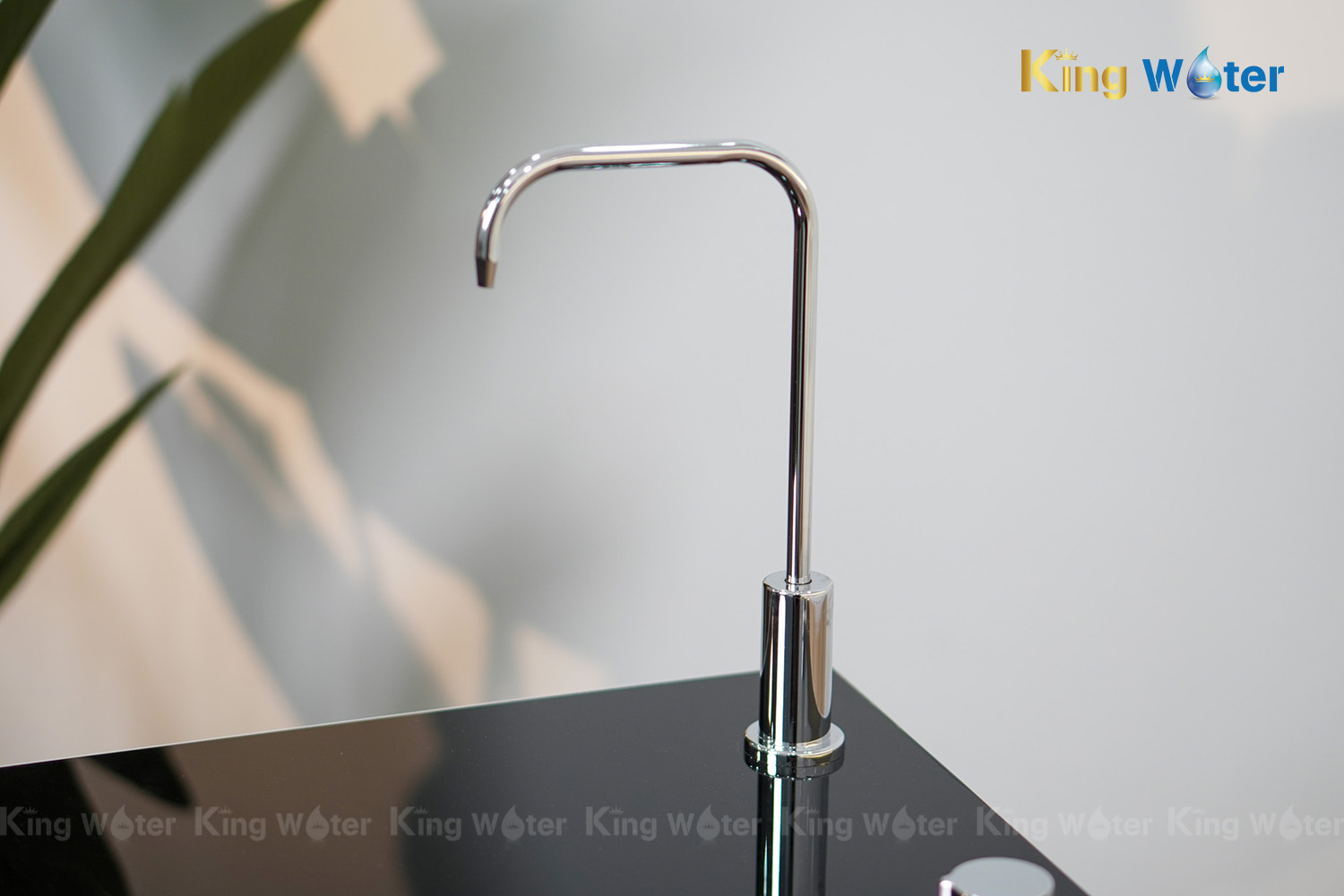 Máy Lọc Nước RO Karofi KAQ-L22 | Tủ Đứng 12 Lõi