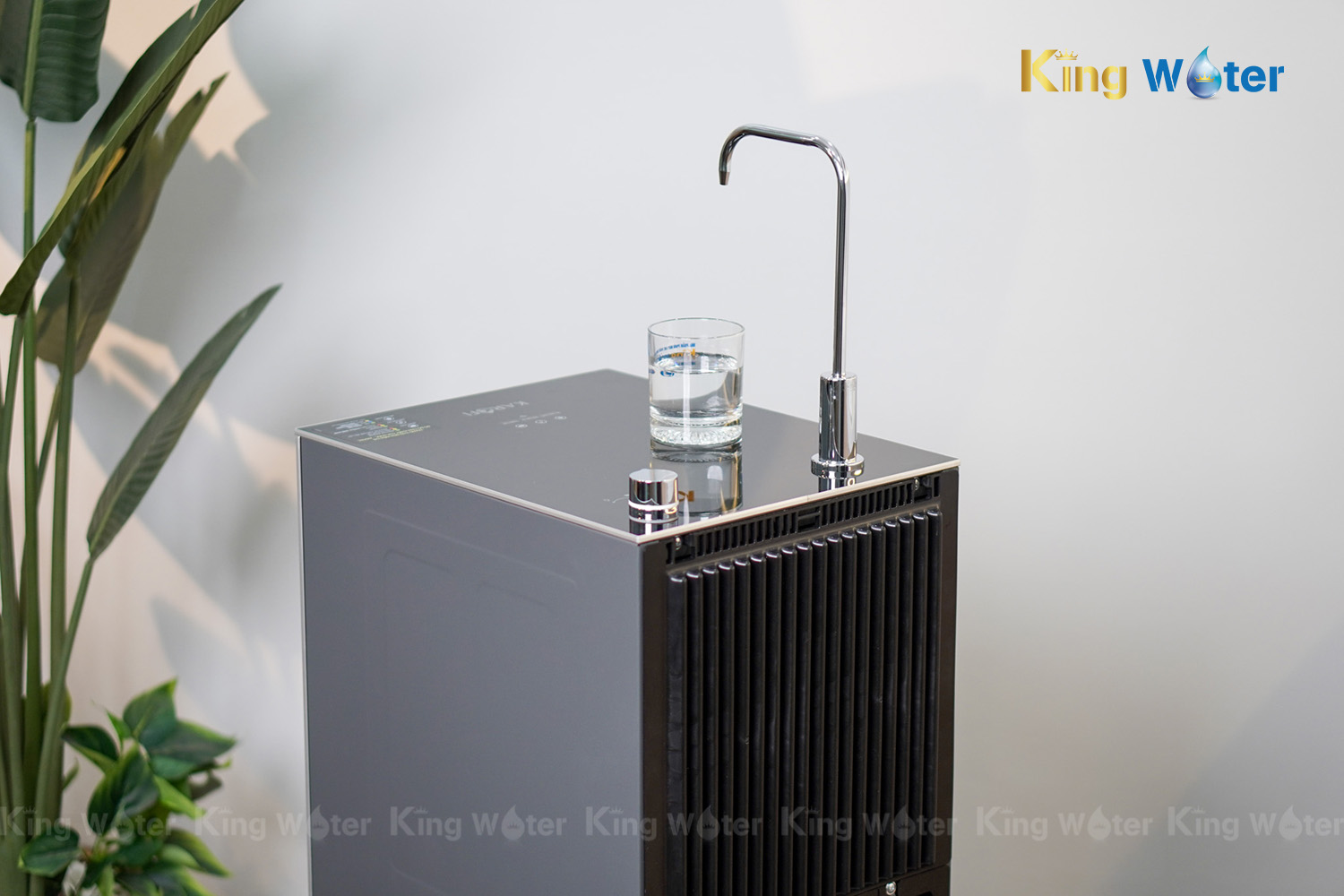Máy Lọc Nước RO Karofi KAQ-L22 | Tủ Đứng 12 Lõi
