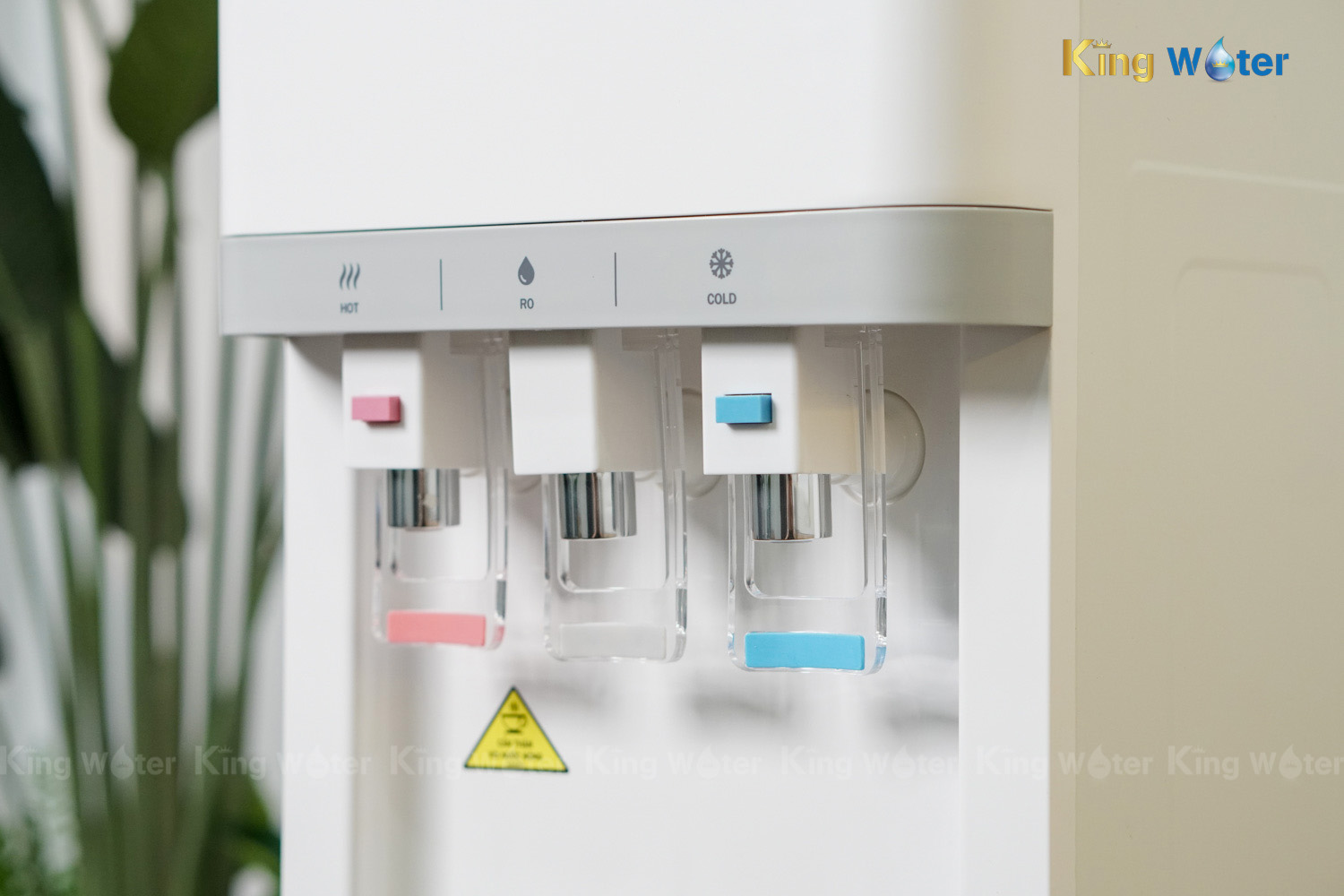 Máy Lọc Nước R.O Nóng Lạnh Karofi HCV208RO | Cây Đứng 6 Lõi