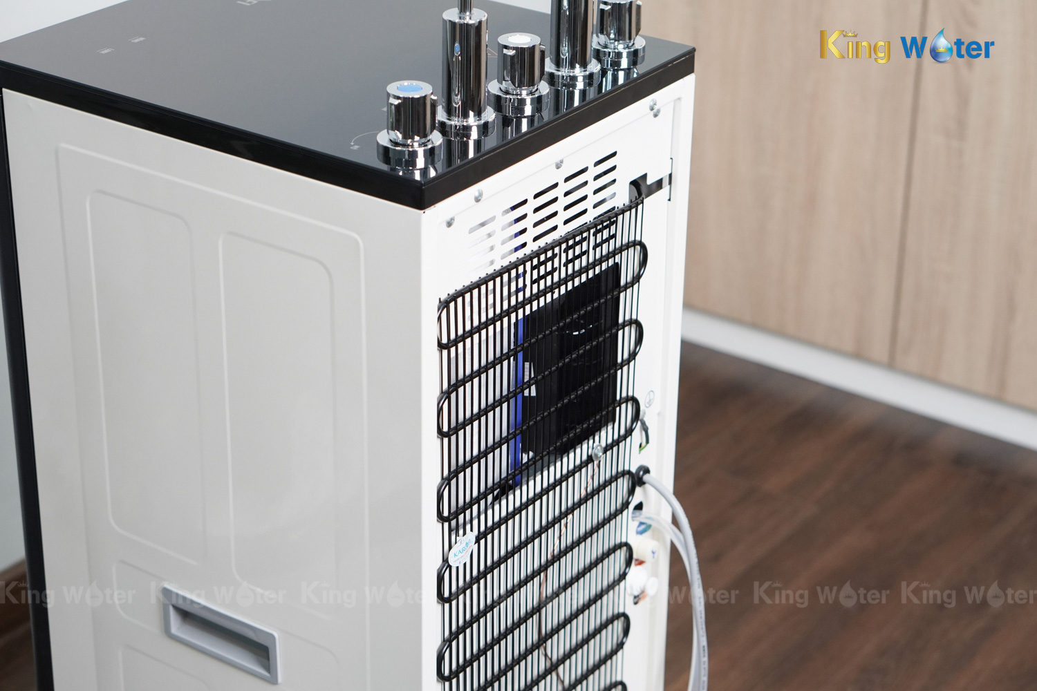 Máy Lọc Nước R.O Nóng Lạnh Karofi KAD-D66S | Cây Đứng 11 Lõi