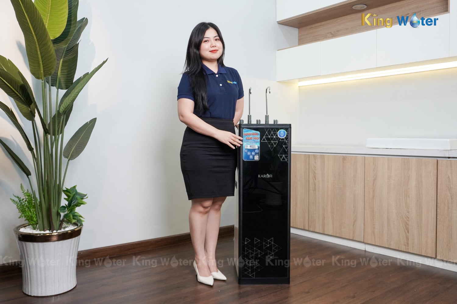 Máy Lọc Nước R.O Nóng Lạnh Karofi KAD-D66S | Cây Đứng 11 Lõi