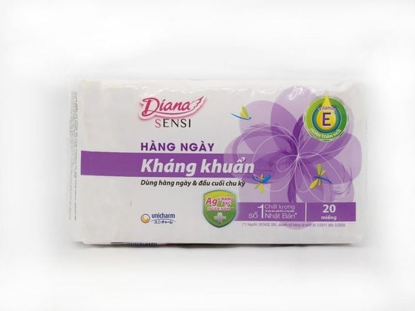 Băng Diana Hàng Ngày Trắng 20 miếng
