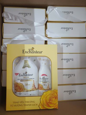 [HỘP QUÀ] Sữa Tắm Enchanteur Deluxe Hương Nước Hoa Pháp Sang Trọng (Tặng dưỡng thể 240g)