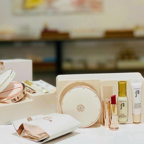 Set Phấn Nước Whoo Gongjinhyang Seol Radiant White Tone Up 70KW