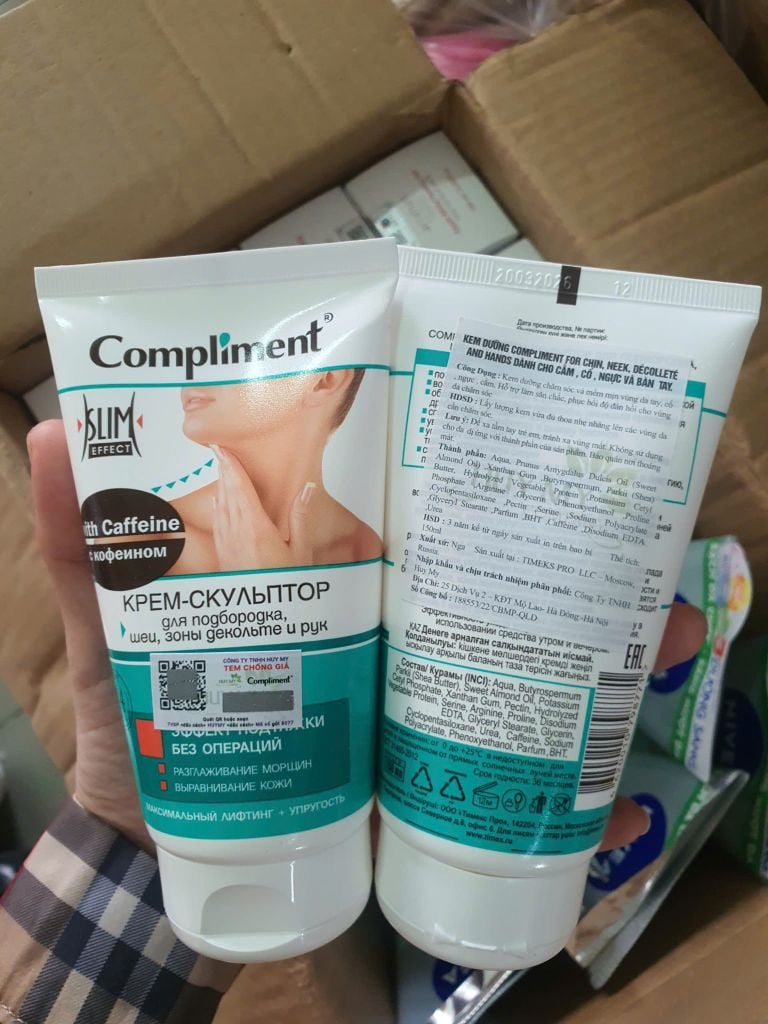 Kem Dưỡng Cổ Compliment Giảm Nọng Cằm, Mờ Nếp Nhăn Mịn Da Ngực Kpem 150ml