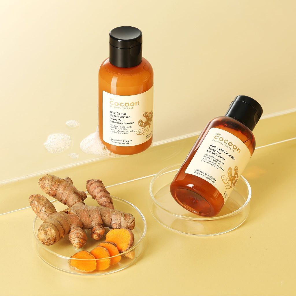 Sữa Rửa Mặt Cocoon Chiết Xuất Từ Nghệ Hưng Yên 310ML