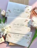  Thiệp Cưới "Hương Hoa Thanh Khiết" - Tối Giản Sang Trọng & Giấy Ánh Kim 