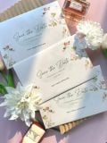  Thiệp Cưới "Hương Hoa Thanh Khiết" - Tối Giản Sang Trọng & Giấy Ánh Kim 