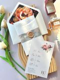  Thiệp Cưới "Giấc Mơ Hồng" - Họa Tiết Hoa Vẽ Tay & Dấu Sáp Vàng 
