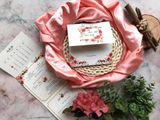  Thiệp Cưới "Hồng Hoa Viên Mãn" - Sắc Đỏ Rực Rỡ & Hoa Cỏ Truyền Thống 
