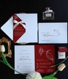 Thiệp Cưới "Tình Yêu Nở Hoa" - Sắc Đỏ Tulip & Thanh Lịch 