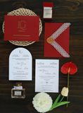  Thiệp Cưới "Hồng Môn Kim Ngân" - Sắc Đỏ Hoàng Gia & Dấu Ấn Hiện Đại 