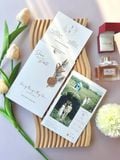  Thiệp Cưới "Chuyện Tình Qua Ảnh" - Dấu Ấn Cá Nhân & Hoa Khô Nghệ Thuật 