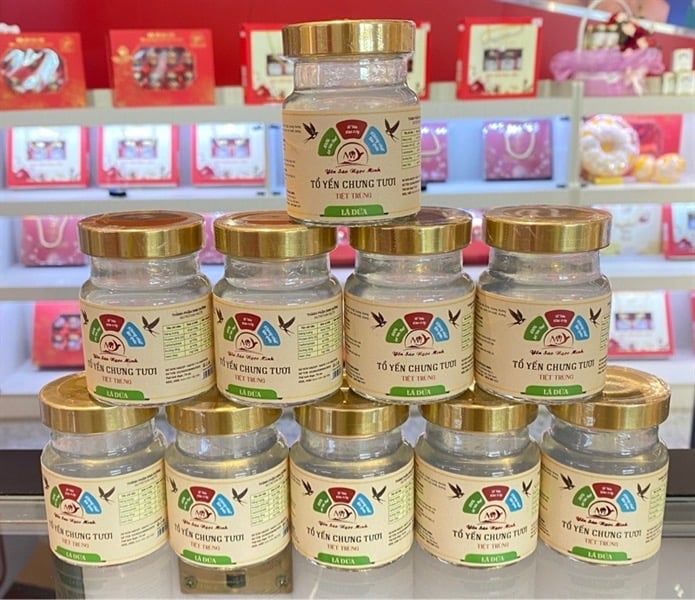  Tổ Yến Chưng Tươi ( Đường Phèn Lá Dứa ) 0.8Gr 