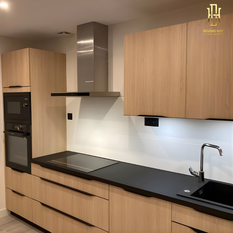 Tủ bếp hiện đại gỗ công nghiệp Hoàng Đạt - TBG021