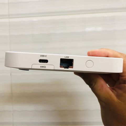  Bộ Phát Wifi Di Động 5G Alcatel 5GEE QTAD52E Tốc Độ 2.33Gb Pin 6460Mah 