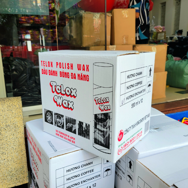  Chai xịt giữ màu bong bóng hay còn gọi là wax làm bóng da, nhựa 