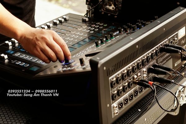Bàn mixer dBacoustic MXR22
