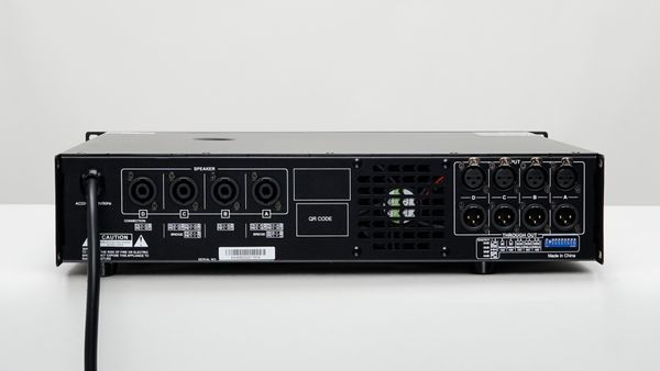 Đẩy 4 kênh dBacoustic EA408