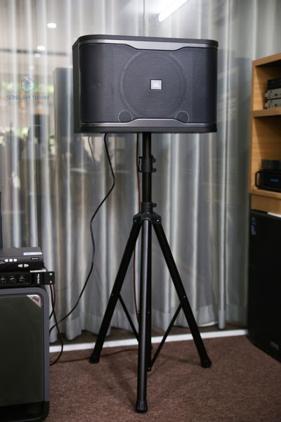 Loa JBL RM210