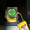 Khóa Loto - Lockout Tagout - Khóa An Toàn Điện - Khóa cho nút Nhấn S2153 Master Lock