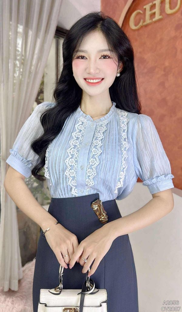 Áo Đơn Sắc Ren Li A2856